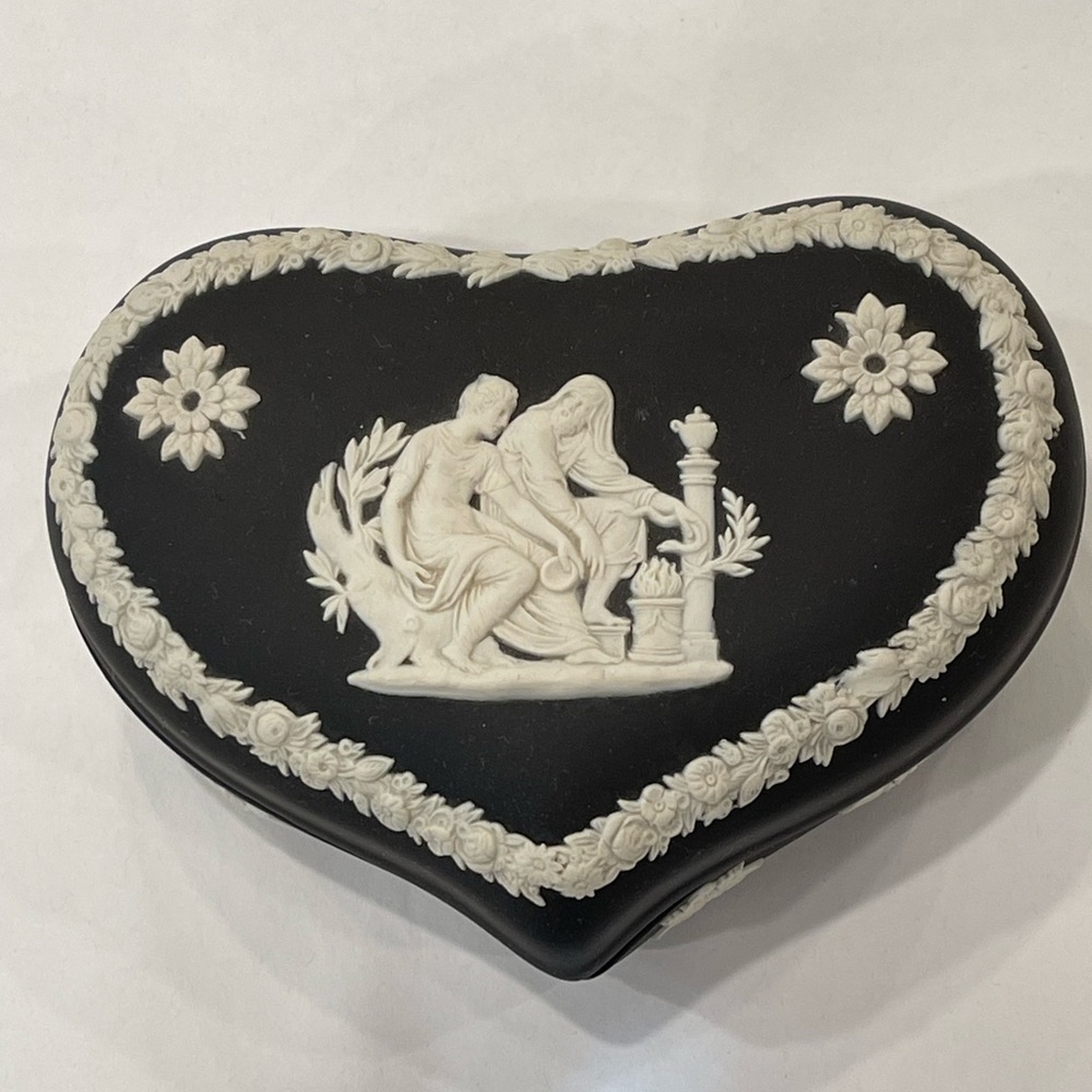 Vintage Wedgwood black jasperware heart shaped trinket box Collectable Marked